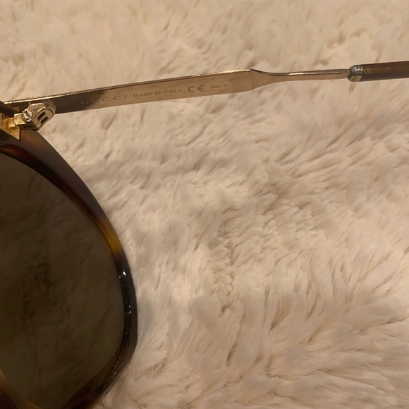 Gucci - Cheetah/Cat Eye Sunglasses - Picture 5 of 5